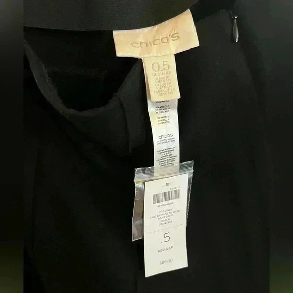 Chicos The Lindy Ultimate Fit Side Zip Pant Size .5 Black - Picture 3 of 8